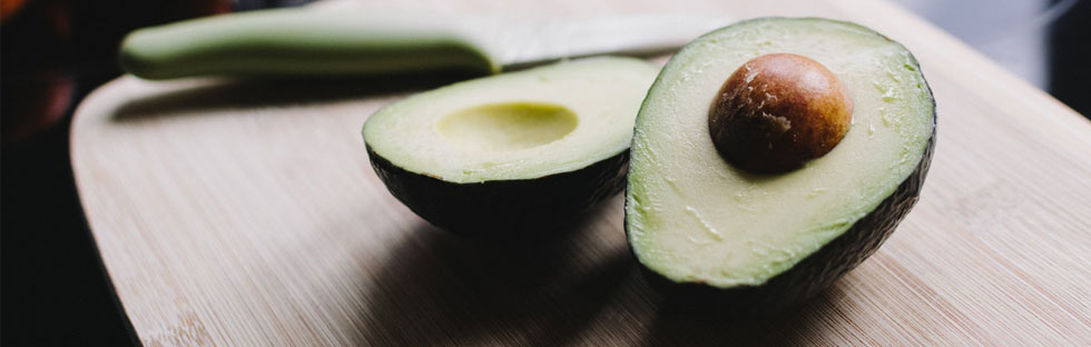 Les vertus cosmétiques de l'huile d'avocat Les vertus cosmétiques de l'huile d'avocat