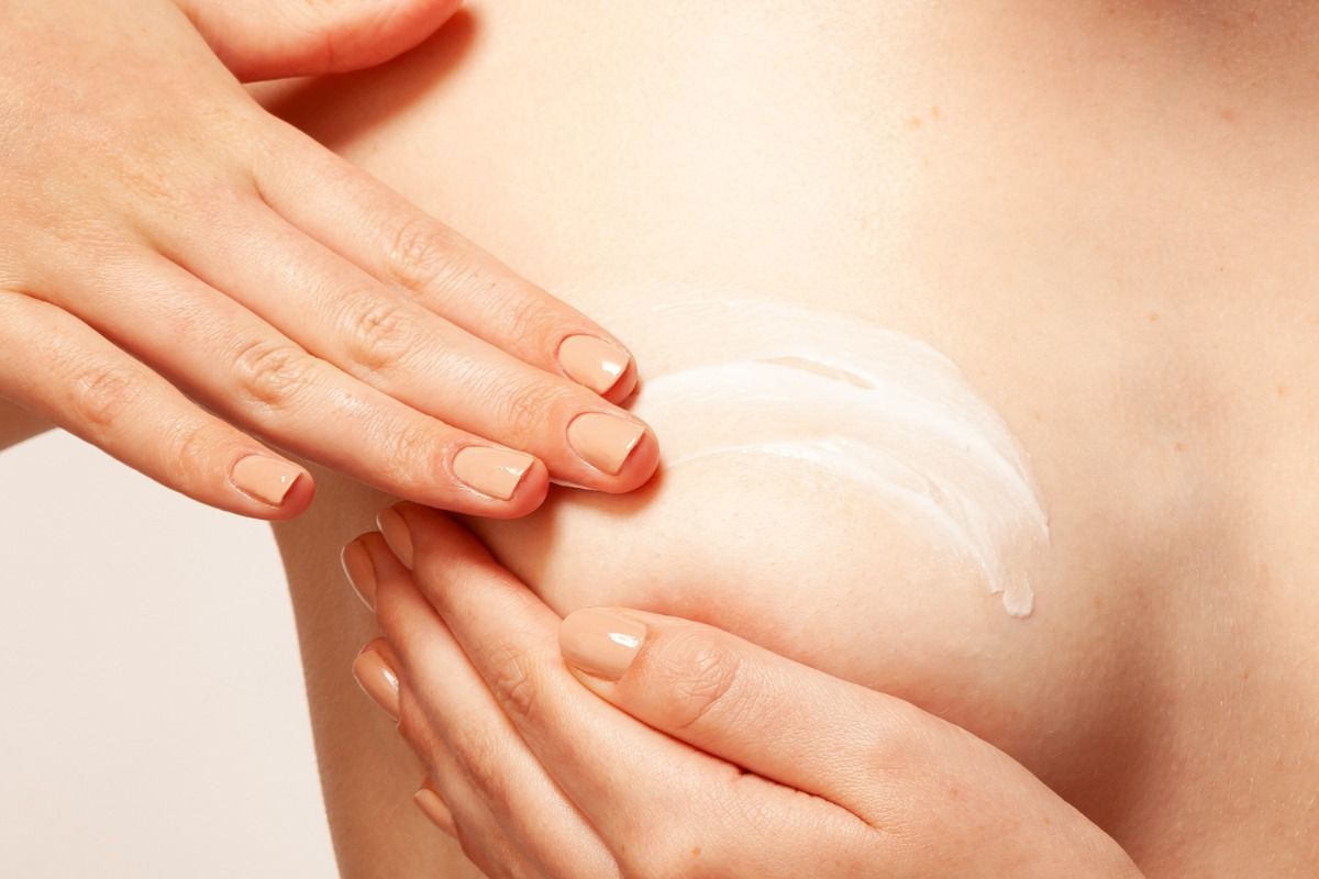 Quels soins naturels pour raffermir la poitrine ? Quels soins naturels pour raffermir la poitrine ?