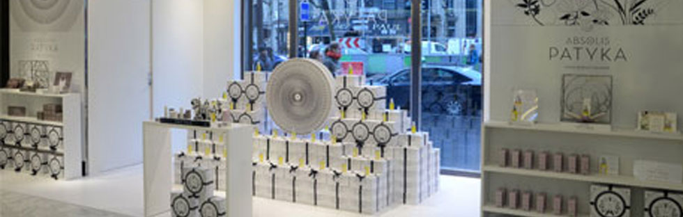 Patyka habille les vitrines du Printemps Haussmann Patyka habille les vitrines du Printemps Haussmann