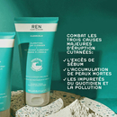 REN - ClearCalm 3 Nettoyant clarifiant visage à l'argile Anti-imperfections