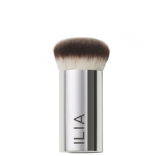Ilia - Pinceau Perfecting Buff Brush