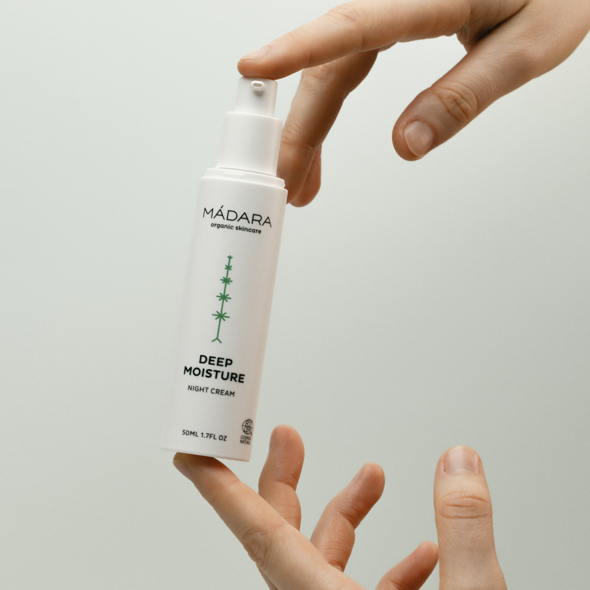 Madara - Cr&egrave;me de nuit r&eacute;g&eacute;n&eacute;rante - Deep Moisture