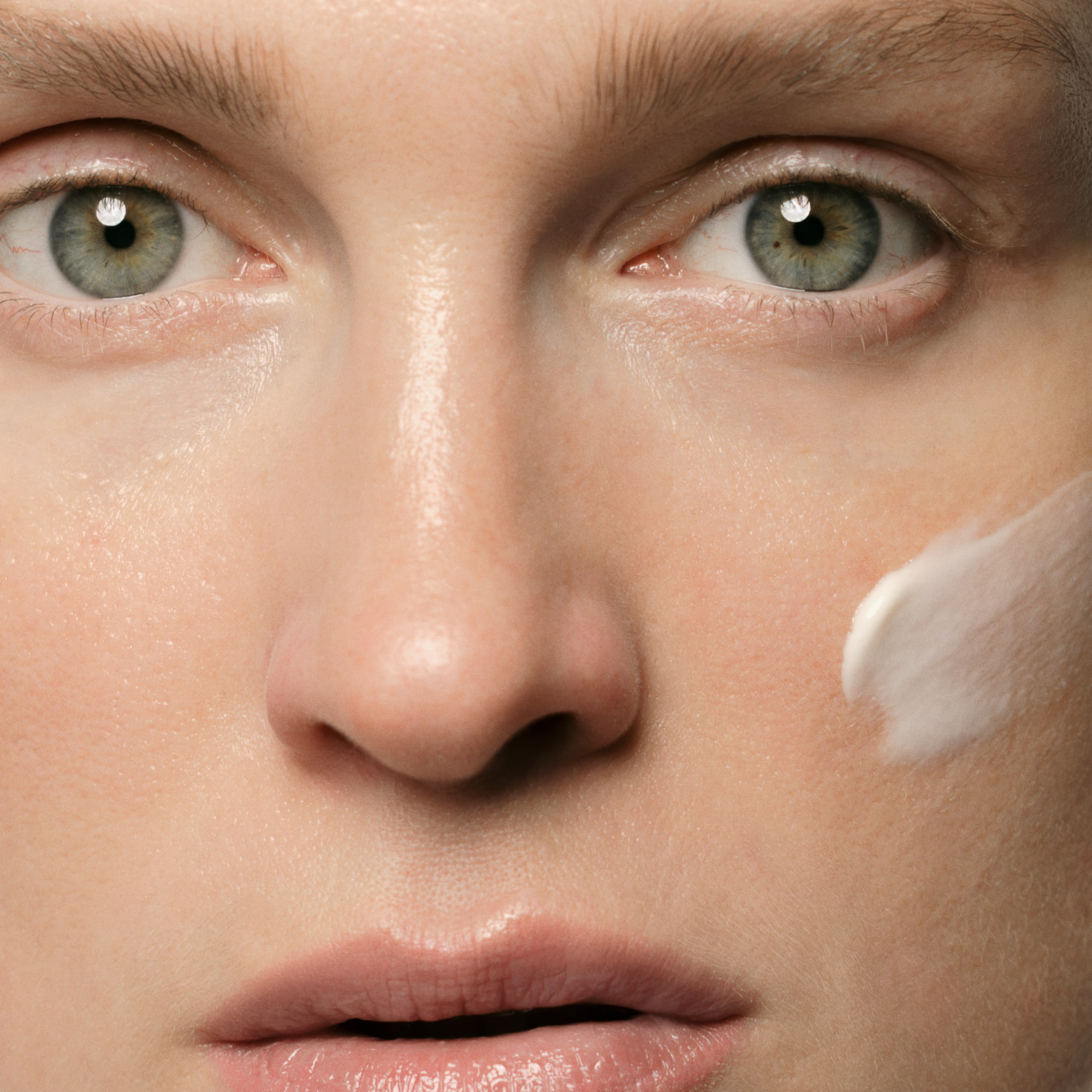 Madara - Cr&egrave;me de nuit r&eacute;g&eacute;n&eacute;rante - Deep Moisture