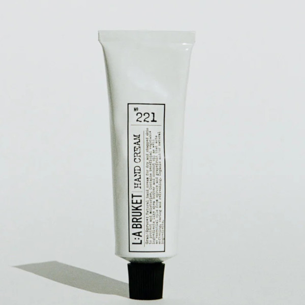 L:a Bruket - Crème pour les Mains à l'Épicéa 221 L:a Bruket - Crème pour les Mains à l'Épicéa 221