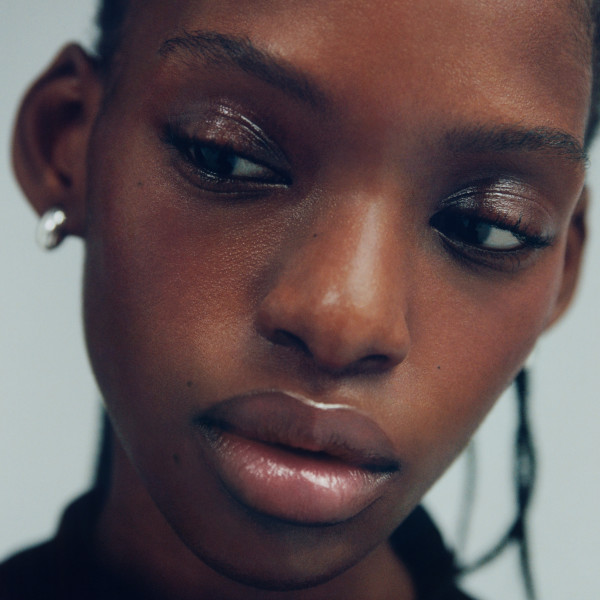 Manasi 7 - Tinted Beauty Potion Kisuge Manasi 7 - Tinted Beauty Potion Kisuge