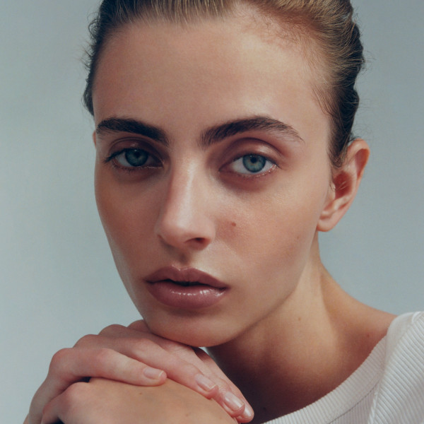 Manasi 7 - Tinted Beauty Potion Kisuge Manasi 7 - Tinted Beauty Potion Kisuge