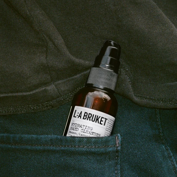 L:a Bruket - Hydrating Hand Cleanser 241 - Gel désinfectant hydratant pour les mains L:a Bruket - Hydrating Hand Cleanser 241 - Gel désinfectant hydratant pour les mains