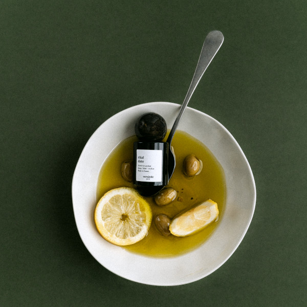 Versatile - Rital Date - Spray