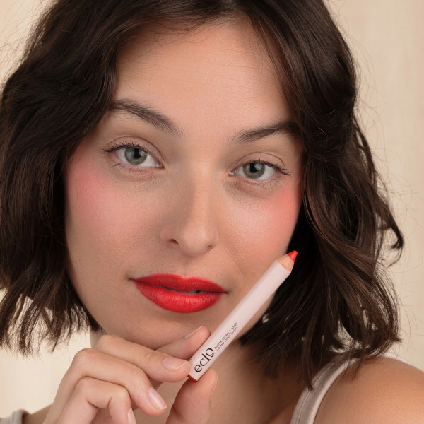 ECLO - Crayon Couleur & soin 3-en-1 Rouge Coquelicot 001 ECLO - Crayon Couleur & soin 3-en-1 Rouge Coquelicot 001