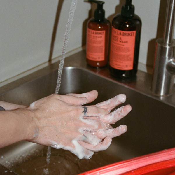 L:a Bruket - Lait pour le Corps Rhubarb & Geranium 340