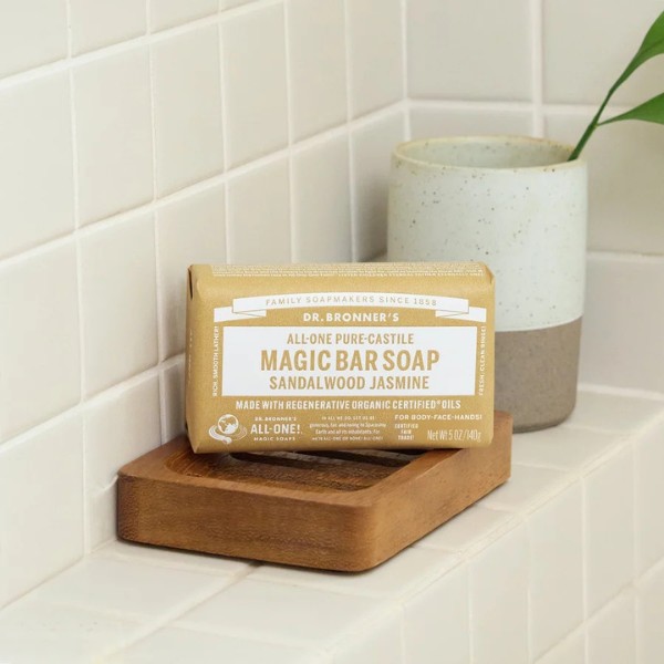 Dr. Bronner - Pain de savon Jasmin & Bois de Santal Dr. Bronner - Pain de savon Jasmin & Bois de Santal