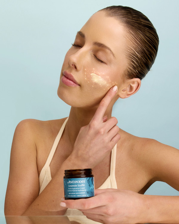 Crème hydratante visage aux céramides de la marque Antipodes