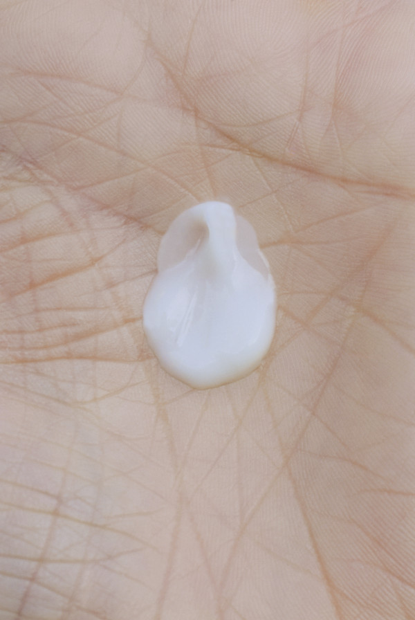 Creme anti-&acirc;ge Susanne Kaufmann &agrave; la texture fluide l&eacute;g&egrave;re