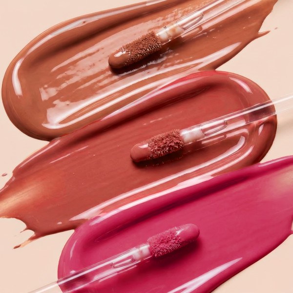 Swatch du nouveau gloss Odacit&eacute; avec protection solaire indice 40