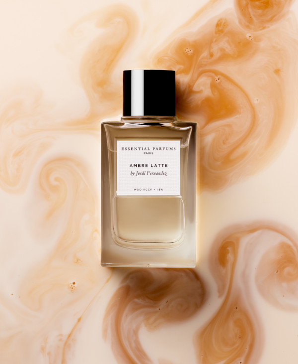Parfum Ambre Latte avec des notes de lait d'amande, f&egrave;ve tonka, caramel Dulce de Leche...