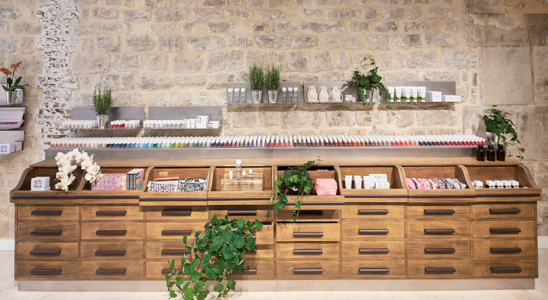 Boutique de la marque de vernis à ongles Kure Bazaar